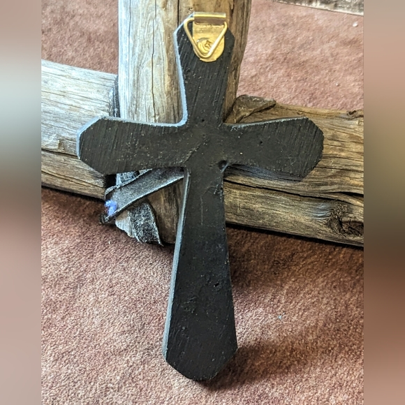 New 3 Piece Bundle of Cross Hanging Decor - Picture 9 of 10
